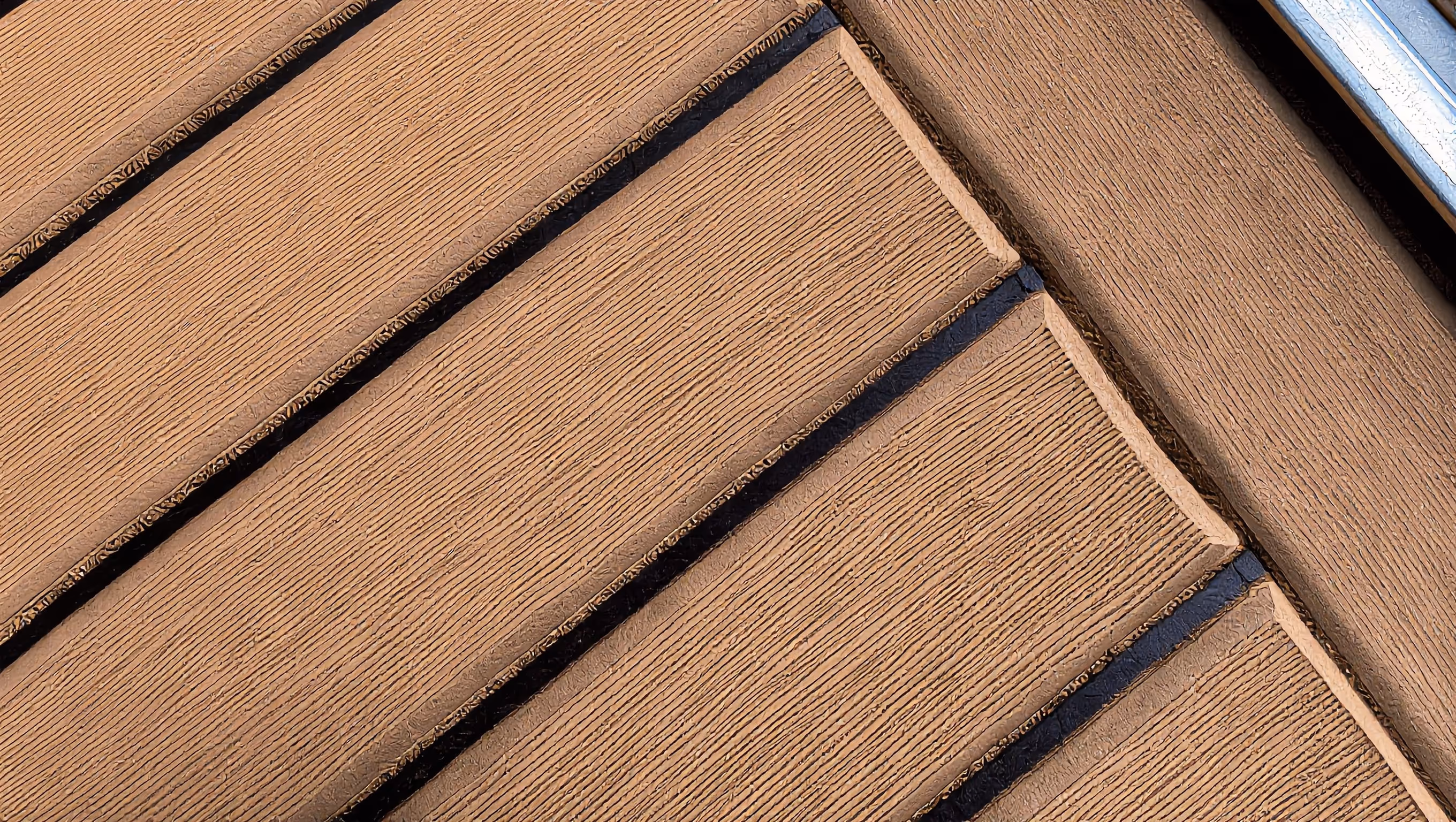 Marine X EVA flooring in Natural Teak — photo 1