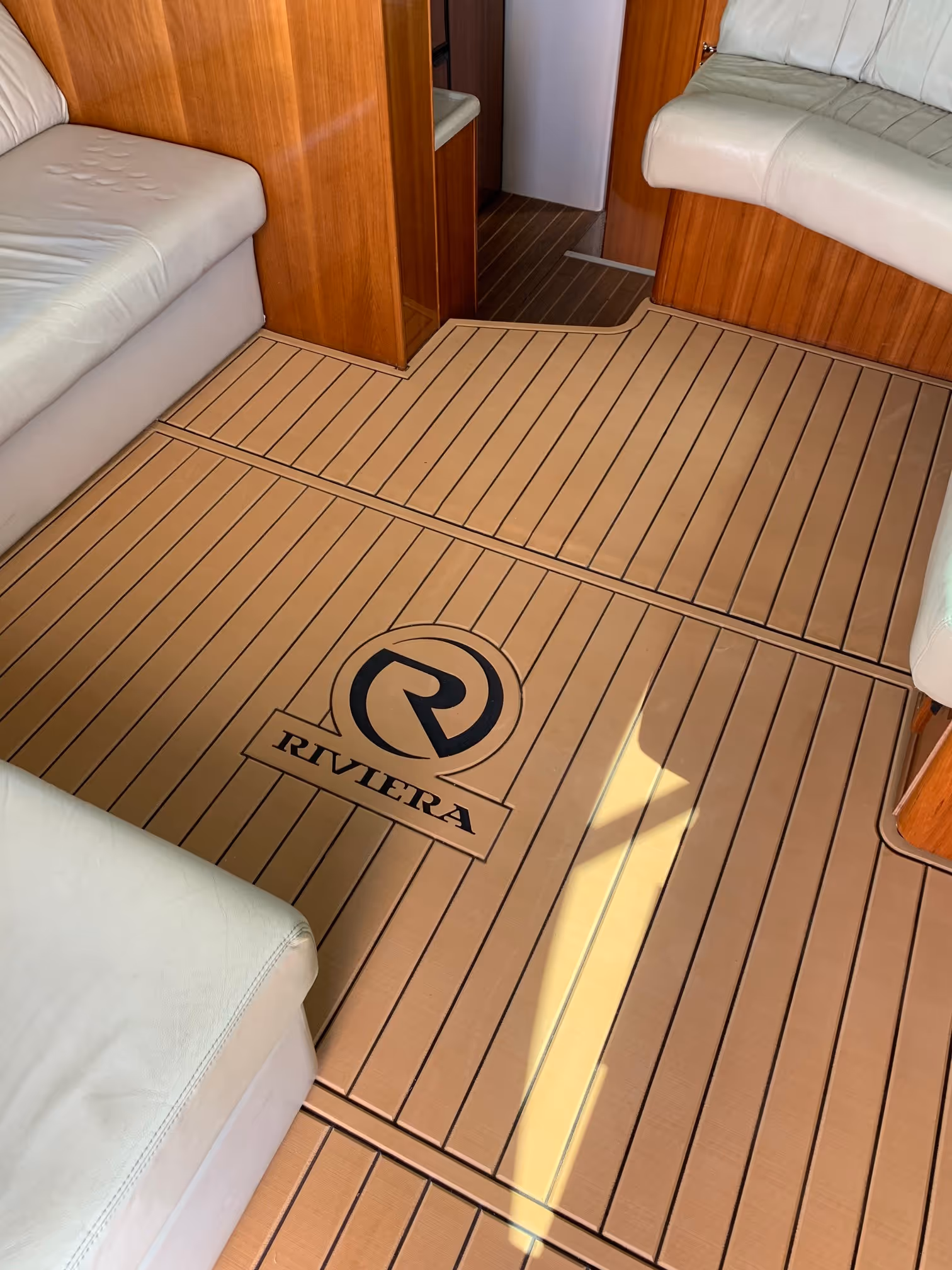 Marine X EVA flooring in Natural Teak — photo 3
